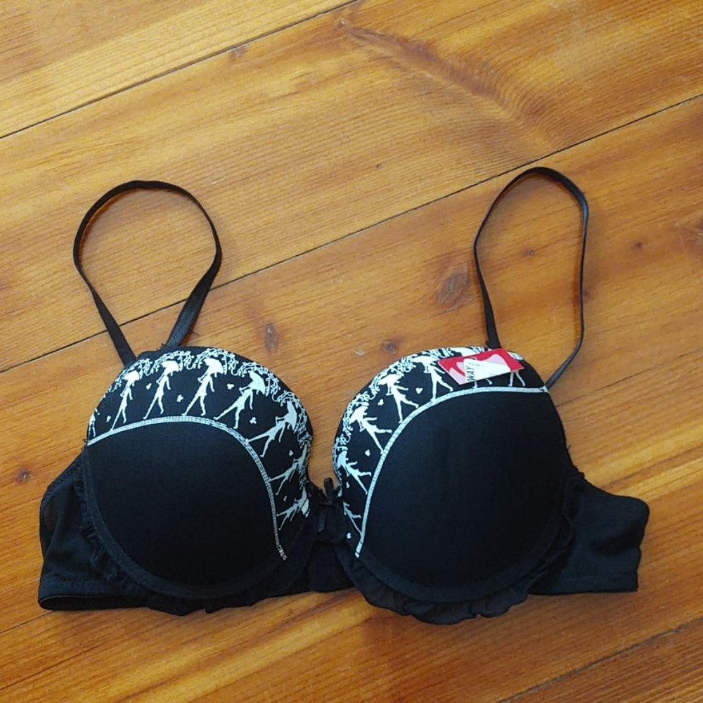 Singing in the rain bra! 38B w/ heart pushup pads!
